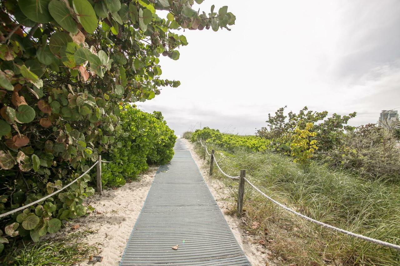 Appartamento 2 Bedroom 2 Bath With Patio On 11th Collins Ave Miami Beach